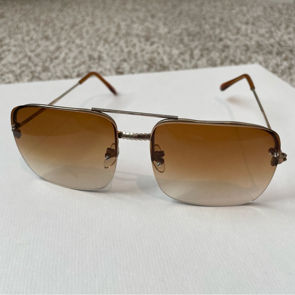 VINTAGE TAIWAN ROC OVERSIZED SUNGLASSES Gradient Shade Wire Frames